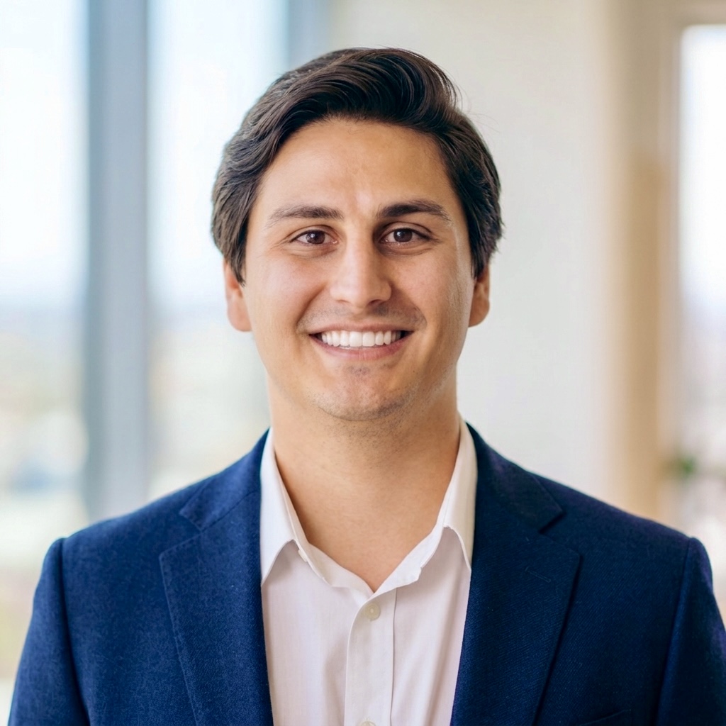 Portrait of Tate Hakert, President of Supernovae